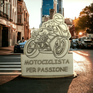 Targhetta motociclista intagliata nel legno da regalare e personalizzare